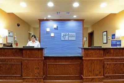 фото отеля Holiday Inn Express Hotel & Suites Lewisburg