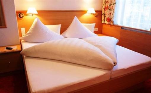 фото отеля Hotel Garni Angela