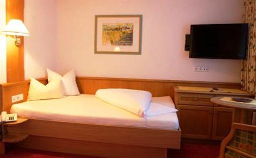 фото отеля Hotel Garni Angela