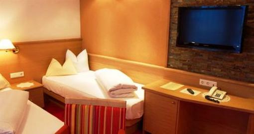 фото отеля Hotel Garni Angela