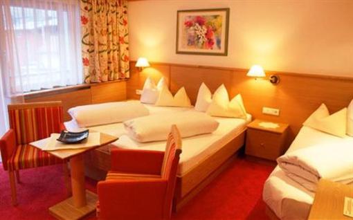 фото отеля Hotel Garni Angela
