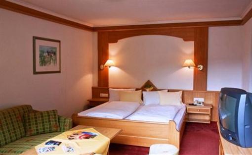 фото отеля Hotel Garni Angela