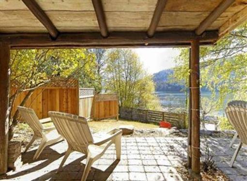 фото отеля Green Acres Lakeside Cottage Resort