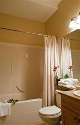 фото отеля Snow Creek Lodge And Cabins
