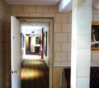 фото отеля Fernie Castle Hotel Cupar