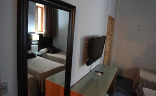 фото отеля Hostal Plaza Ruiz