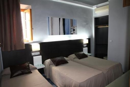 фото отеля Hostal Plaza Ruiz