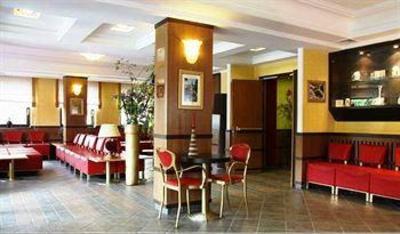 фото отеля Dina's Hotel
