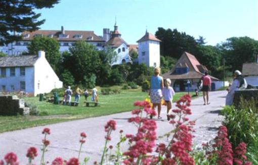 фото отеля Greenhills Country House Tenby