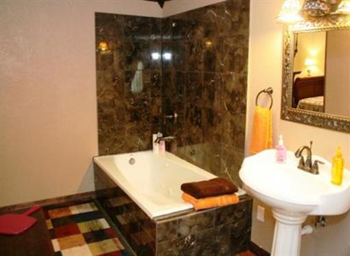 фото отеля Levine House Bed & Breakfast