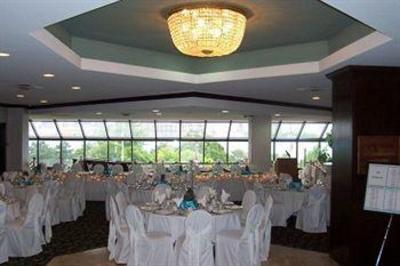 фото отеля Windsor Riverside Inn