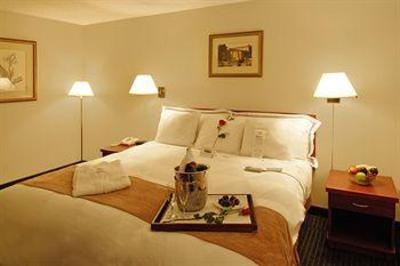 фото отеля Windsor Riverside Inn