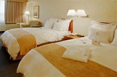 фото отеля Windsor Riverside Inn