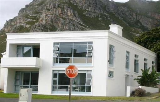 фото отеля Hermanus Beach House