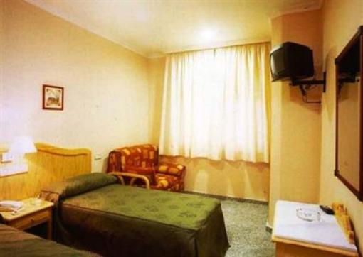фото отеля Hostal Los Corchos Playa