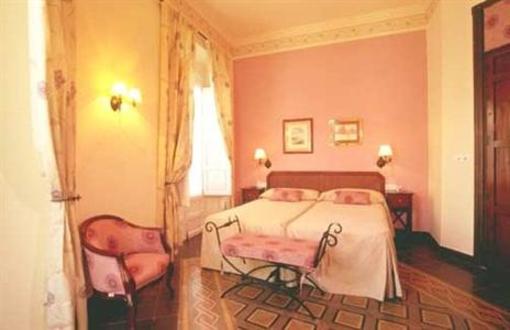 фото отеля Hospederia Casa del Marques Velez de Benaudalla