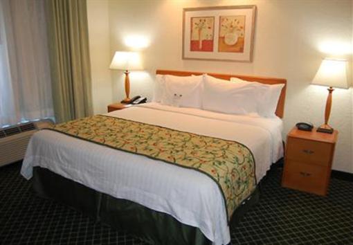 фото отеля Fairfield Inn & Suites South Hill