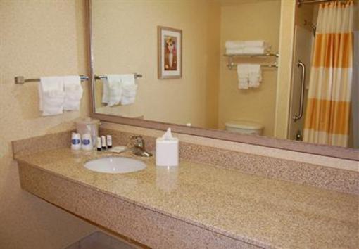 фото отеля Fairfield Inn & Suites South Hill