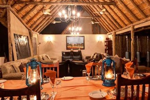 фото отеля Simbavati River Lodge