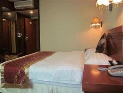 фото отеля Kmc Holiday Hotel