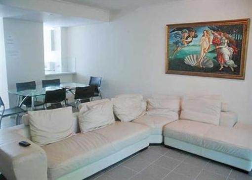 фото отеля Dolphins Beach House
