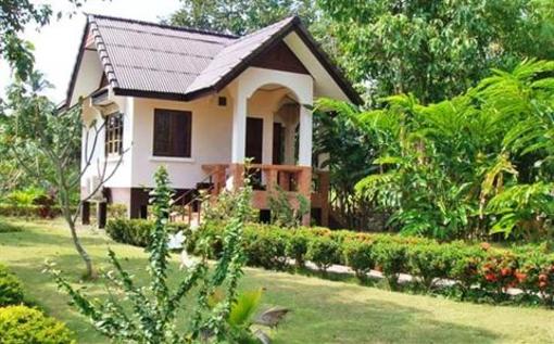 фото отеля Baansuan Khun Phat Resort Thong Pha Phum