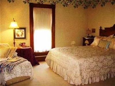 фото отеля Victorian Rose Garden Bed & Breakfast