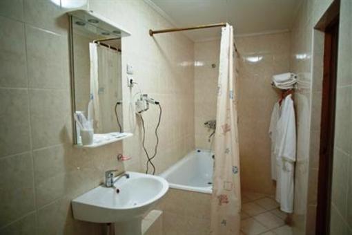 фото отеля Nadezhda Hotel