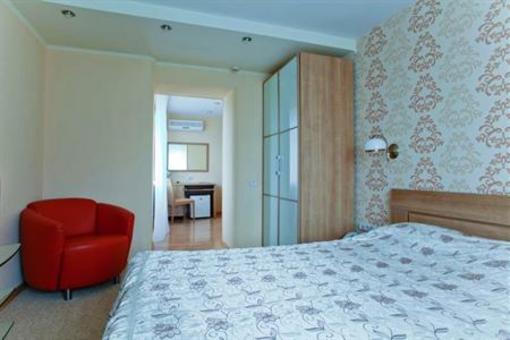 фото отеля Nadezhda Hotel
