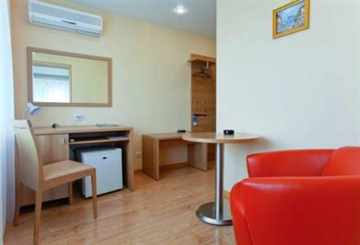 фото отеля Nadezhda Hotel