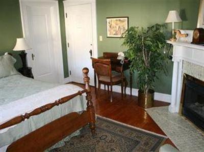 фото отеля Glens Falls Inn