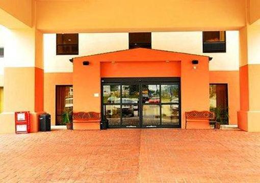 фото отеля Comfort Suites South Point
