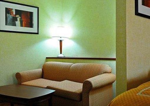 фото отеля Comfort Suites South Point