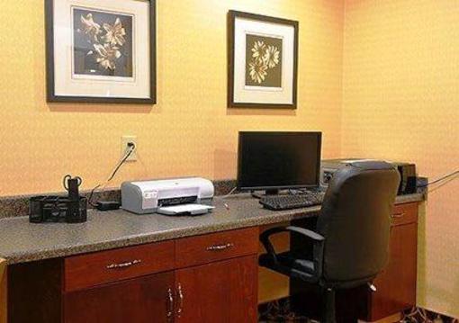 фото отеля Comfort Suites South Point