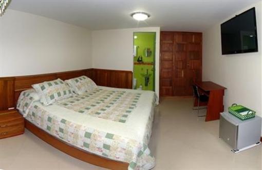 фото отеля Apartahotel Vincent Suites