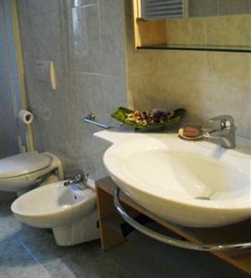 фото отеля Arco Baleno Apartments
