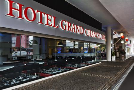 фото отеля Hotel Grand Chancellor Surfers Paradise Gold Coast