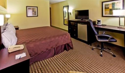 фото отеля Americinn Council Bluffs