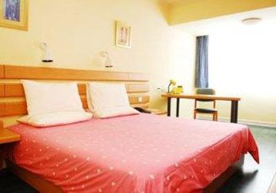 фото отеля Home Inn Jinhua Bayi South Street