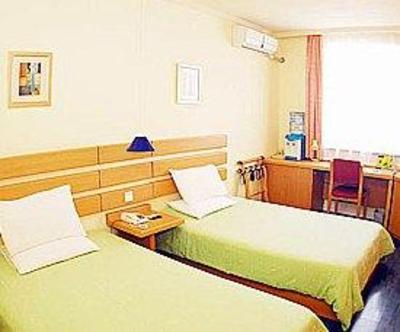 фото отеля Home Inn Jinhua Bayi South Street