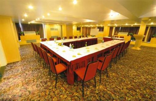 фото отеля The Coronet Elegance Hotel Pune