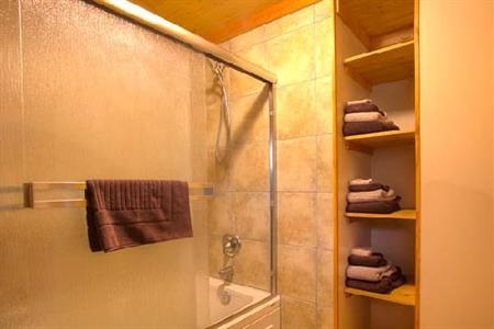 фото отеля Mount 7 Lodges Golden (British Columbia)