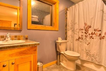 фото отеля Mount 7 Lodges Golden (British Columbia)