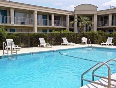 фото отеля Days Inn Midtown Savannah