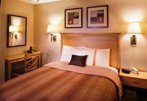 фото отеля Candlewood Suites Williston
