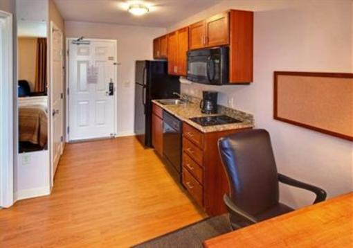 фото отеля Candlewood Suites Williston