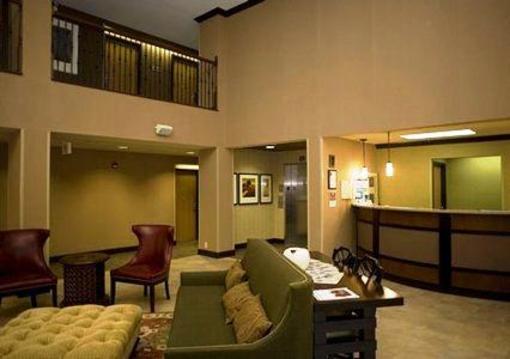 фото отеля Comfort Suites Starkville