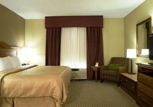 фото отеля Comfort Suites Starkville