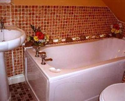 фото отеля Trevali Guest House