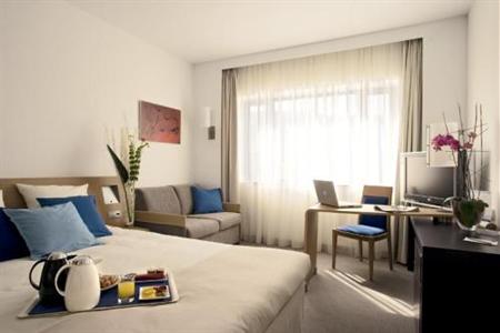 фото отеля Novotel Beaune